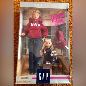 Gap Barbie & Kelly gift set